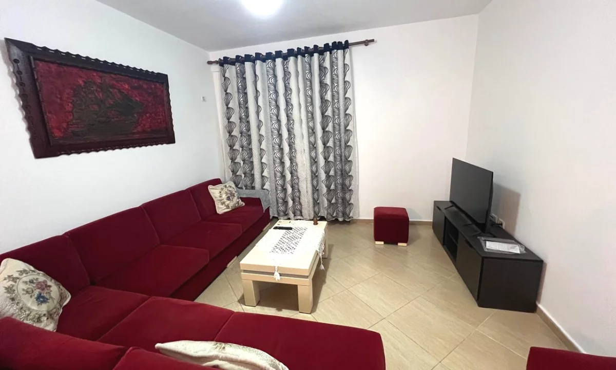 Shtepi me qera Apartament ne Tirane, 2+1, Mobilimi E mobiluar, Pagesa 40,000  Leke.