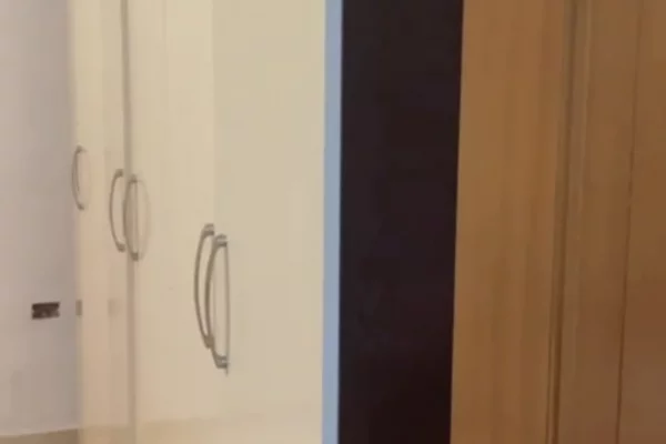 Shtepi me qera Shtepi Private ne Tirane, 1+1, Mobilimi E mobiluar, Pagesa 35,000  Leke.