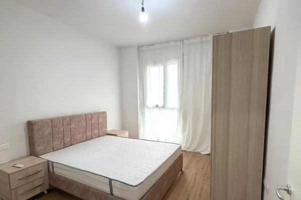 Shtepi me qera Apartament ne Tirane, 2+1, Mobilimi E mobiluar, Pagesa 60,000  Leke.