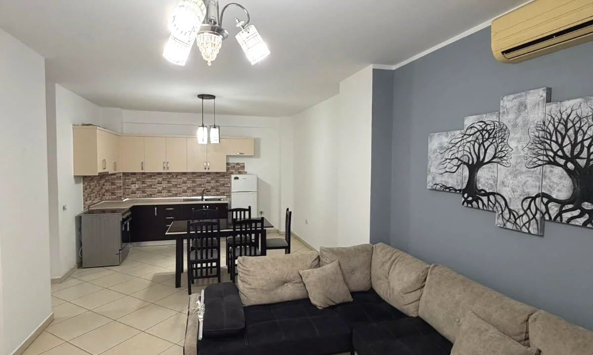 Shtepi me qera Apartament ne Tirane, 2+1, Mobilimi E mobiluar, Pagesa 50,000  Leke.