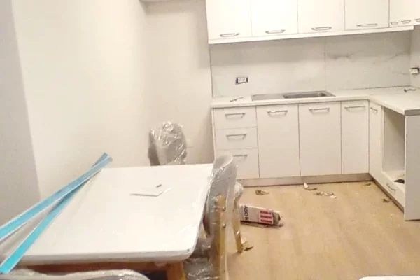 Shtepi me qera Apartament ne Tirane, 1+1, Mobilimi E mobiluar, Pagesa 600  Euro.