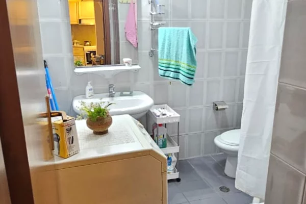 Shtepi me qera Apartament ne Tirane, 1+1, Mobilimi E mobiluar, Pagesa 55,000  Leke.