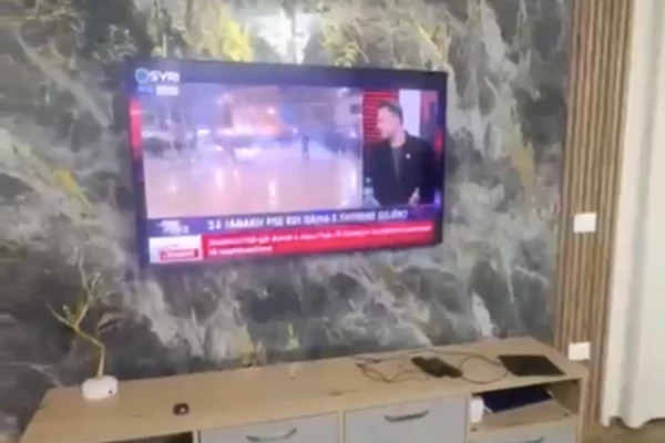 Jepet me qira 1+1+parkim Rruga 5 Maji 50.000 leke