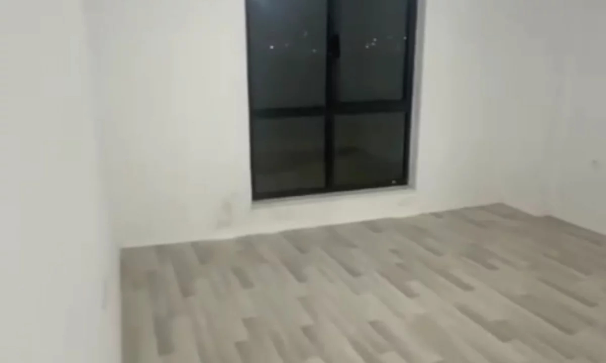 Shtepi me qera Apartament ne Tirane, 2+1, Mobilimi Bosh, pa mobiluar, Pagesa 45,000  Leke.