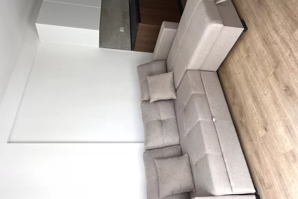 Shtepi me qera Apartament ne Tirane, 2+1, Mobilimi E mobiluar, Pagesa 50,000  Leke.