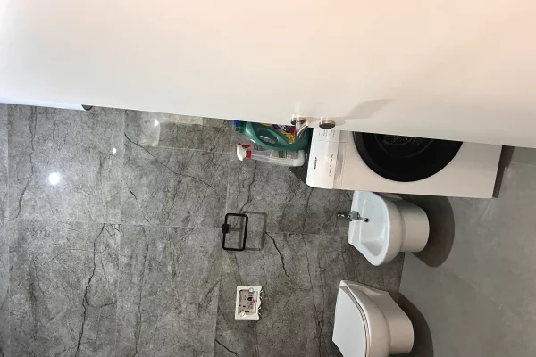 Shtepi me qera Apartament ne Tirane, 2+1, Mobilimi E mobiluar, Pagesa 50,000  Leke.