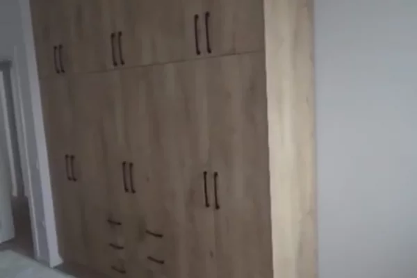 Shtepi me qera Apartament ne Tirane, 2+1, Mobilimi E mobiluar, Pagesa 60,000  Leke.