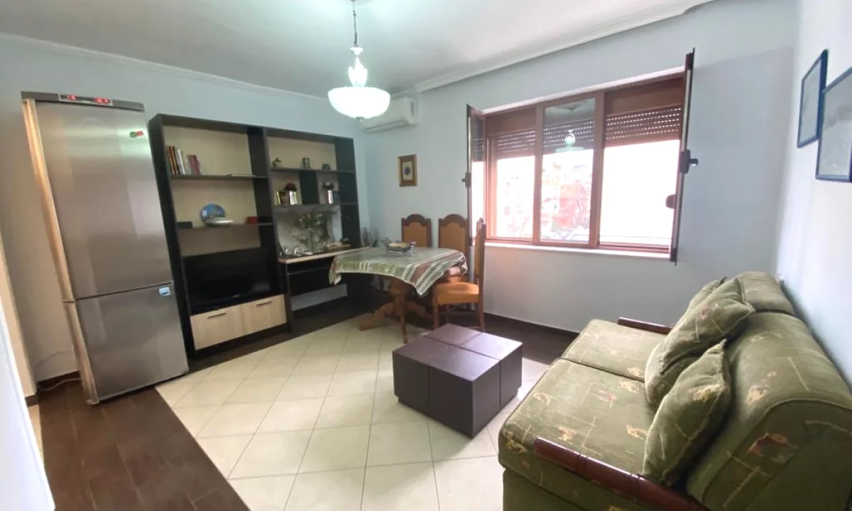 Shtepi me qera Apartament ne Tirane, 1+1, Mobilimi E mobiluar, Pagesa 50,000  Leke.