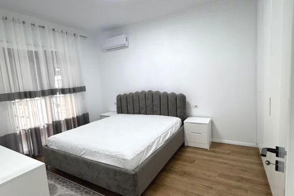 Shtepi me qera Apartament ne Tirane, 1+1, Mobilimi E mobiluar, Pagesa 400  Euro.