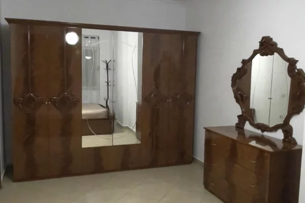 Shtepi me qera Apartament ne Tirane, 2+1, Mobilimi E mobiluar, Pagesa 47,000  Leke.