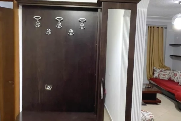 Shtepi me qera Apartament ne Tirane, 2+1, Mobilimi E mobiluar, Pagesa 47,000  Leke.