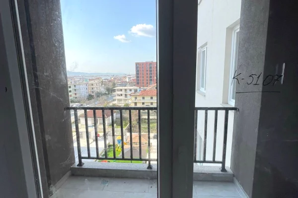 Shtepi ne shitje Apartament ne Tirane, 2+1, Mobilimi Bosh, pa mobiluar, Pagesa 110,000  Euro.