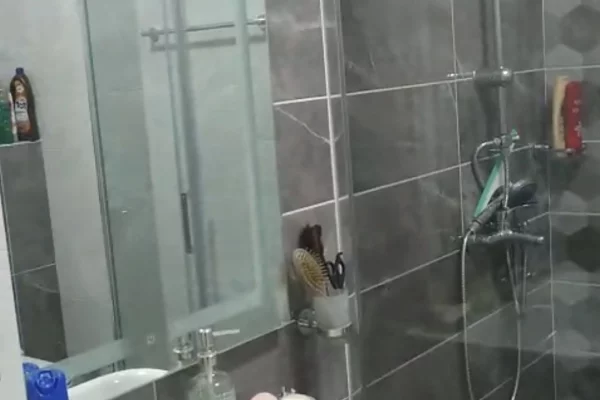 Shtepi me qera Apartament ne Tirane, 2+1, Mobilimi E mobiluar, Pagesa 65,000  Leke.