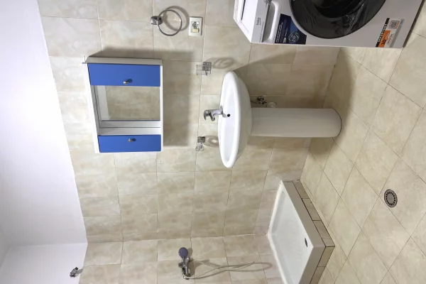 Shtepi me qera Apartament ne Tirane, 2+1, Mobilimi E mobiluar, Pagesa 60,000  Leke.