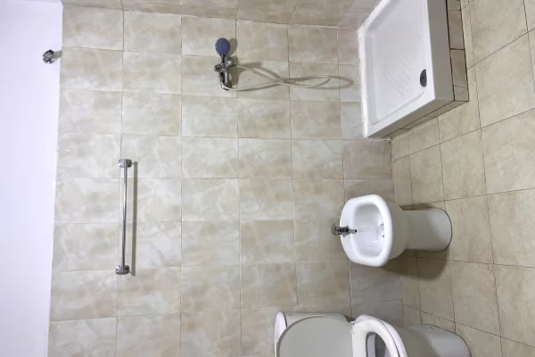 Shtepi me qera Apartament ne Tirane, 2+1, Mobilimi E mobiluar, Pagesa 60,000  Leke.