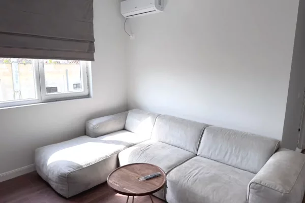 Shtepi me qera Shtepi Private ne Tirane, 1+1, Mobilimi E mobiluar, Pagesa 470  Euro.