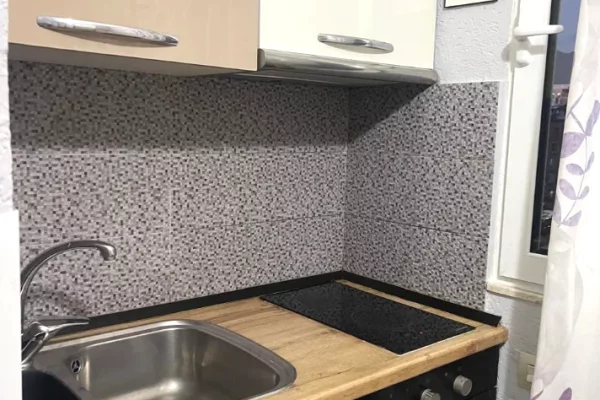 Shtepi me qera Apartament ne Tirane, 2+1, Mobilimi E mobiluar, Pagesa 65,000  Leke.