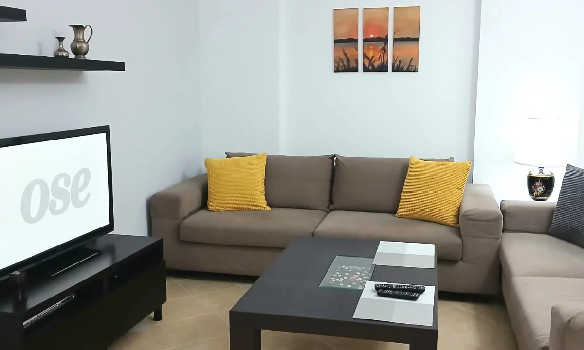 Shtepi me qera Apartament ne Tirane, 2+1, Mobilimi E mobiluar, Pagesa 520  Euro.