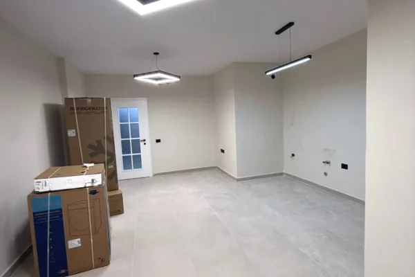 JEPET ME QIRA 2+1 KODRA E DIELLIT 75.000 LEKE