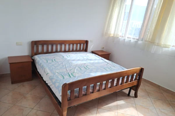 Shtepi me qera Apartament ne Tirane, 1+1, Mobilimi E mobiluar, Pagesa 40,000  Leke.