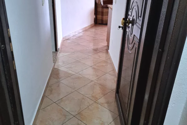 Shtepi me qera Apartament ne Tirane, 1+1, Mobilimi E mobiluar, Pagesa 40,000  Leke.