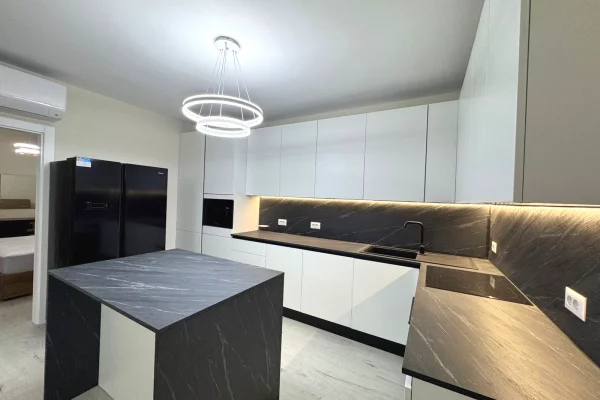 Shtepi me qera Apartament ne Tirane, 3+1, Mobilimi E mobiluar, Pagesa 140,000  Leke.