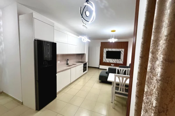 Shtepi me qera Apartament ne Tirane, 2+1, Mobilimi E mobiluar, Pagesa 65,000  Leke.