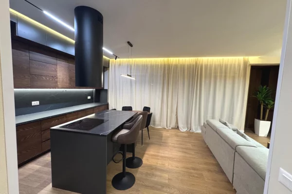 Shtepi me qera Apartament ne Tirane, 2+1, Mobilimi E mobiluar, Pagesa 1,200  Euro.