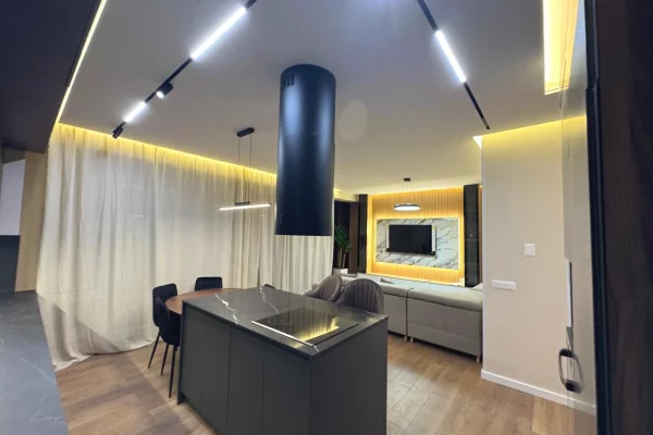 Shtepi me qera 2+1 ne Tirane - 1,200 Euro