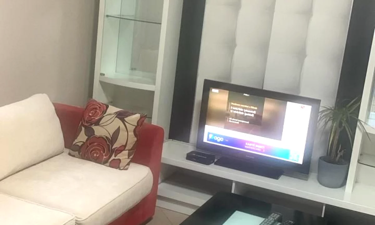 Shtepi me qera Apartament ne Tirane, 1+1, Mobilimi E mobiluar, Pagesa 60,000  Leke.