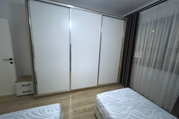 Shtepi me qera Apartament ne Tirane, 1+1, Mobilimi E mobiluar, Pagesa 46,000  Leke.