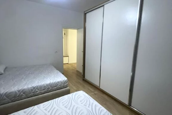 Shtepi me qera Apartament ne Tirane, 1+1, Mobilimi E mobiluar, Pagesa 46,000  Leke.
