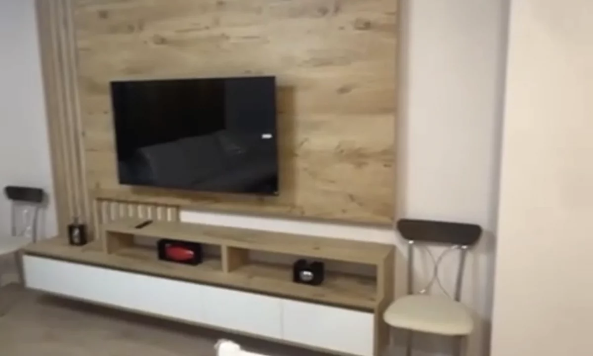 Shtepi me qera Apartament ne Tirane, 2+1, Mobilimi E mobiluar, Pagesa 90,000  Leke.