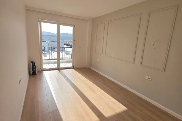 Shtepi me qera 2+1 ne Tirane - 40,000 Leke