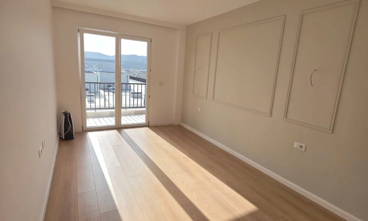 Shtepi me qera Apartament ne Tirane, 2+1, Mobilimi Bosh, pa mobiluar, Pagesa 40,000  Leke.