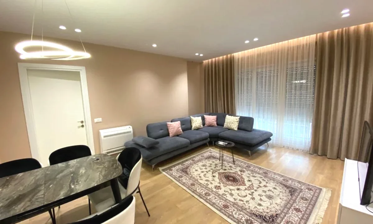 Shtepi me qera Apartament ne Tirane, 2+1, Mobilimi E mobiluar, Pagesa 750  Euro.