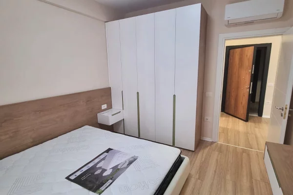 Shtepi me qera Apartament ne Tirane, 1+1, Mobilimi E mobiluar, Pagesa 500  Euro.