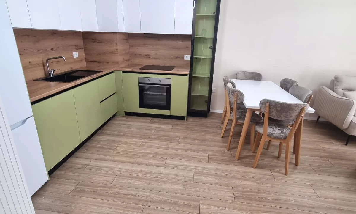Shtepi me qera Apartament ne Tirane, 1+1, Mobilimi E mobiluar, Pagesa 500  Euro.