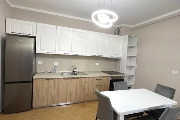 Shtepi me qera Apartament ne Tirane, 1+1, Mobilimi E mobiluar, Pagesa 50,000  Leke.