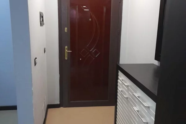 Shtepi me qera Apartament ne Tirane, 2+1, Mobilimi E mobiluar, Pagesa 50,000  Leke.