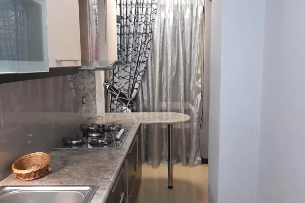 Shtepi me qera Apartament ne Tirane, 2+1, Mobilimi E mobiluar, Pagesa 50,000  Leke.