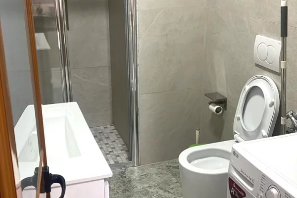 Shtepi me qera Apartament ne Tirane, 2+1, Mobilimi E mobiluar, Pagesa 50,000  Leke.