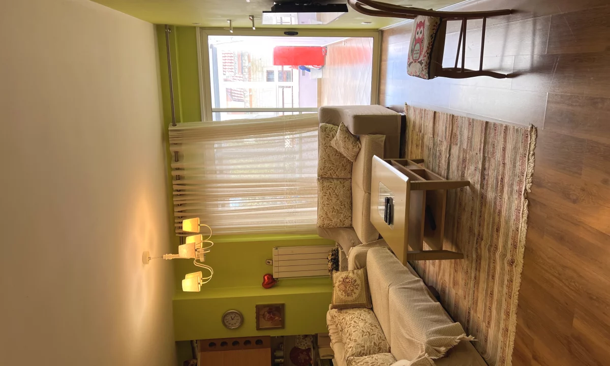 Shtepi me qera Apartament ne Tirane, 2+1, Mobilimi E mobiluar, Pagesa 650  Euro.