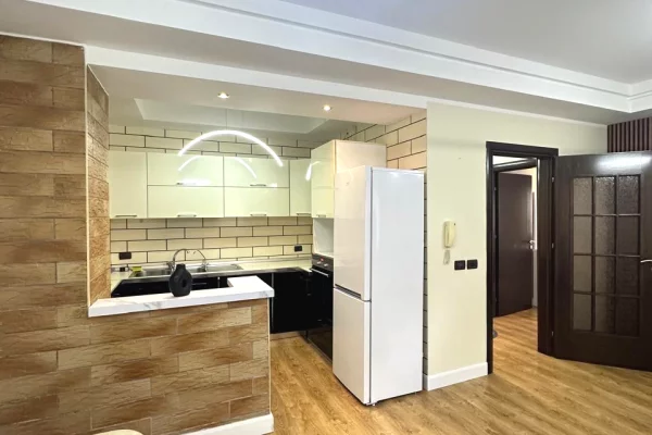 Shtepi ne shitje Apartament ne Tirane, 2+1, Mobilimi E mobiluar, Pagesa 16,600,000  Leke.