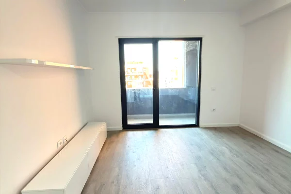 Shtepi me qera Apartament ne Tirane, 2+1, Mobilimi E mobiluar, Pagesa 70,000  Leke.