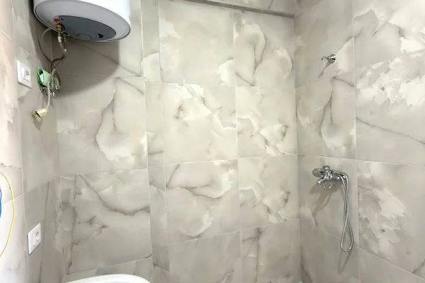 Shtepi me qera Apartament ne Tirane, 2+1, Mobilimi E mobiluar, Pagesa 70,000  Leke.