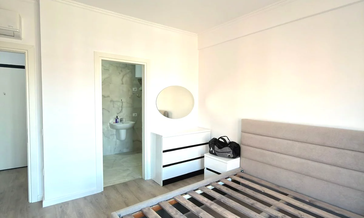 Shtepi me qera Apartament ne Tirane, 2+1, Mobilimi E mobiluar, Pagesa 70,000  Leke.