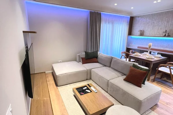 Jepet me qira 1+1+ parkim ASTIR TE OASIS RESIDENCE 700 mije leke