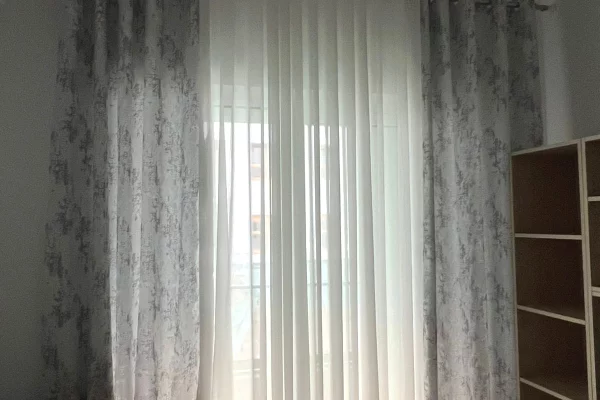 Shtepi me qera Apartament ne Tirane, 1+1, Mobilimi E mobiluar, Pagesa 450  Euro.