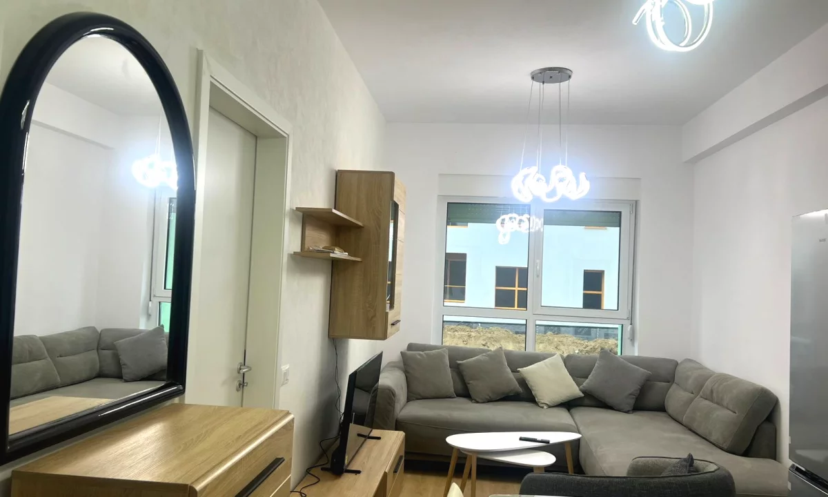 Shtepi me qera Apartament ne Tirane, 1+1, Mobilimi E mobiluar, Pagesa 40,000  Leke.